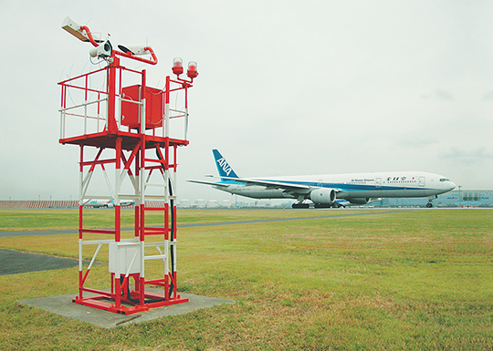 羽田空港の「AMOS」視程計